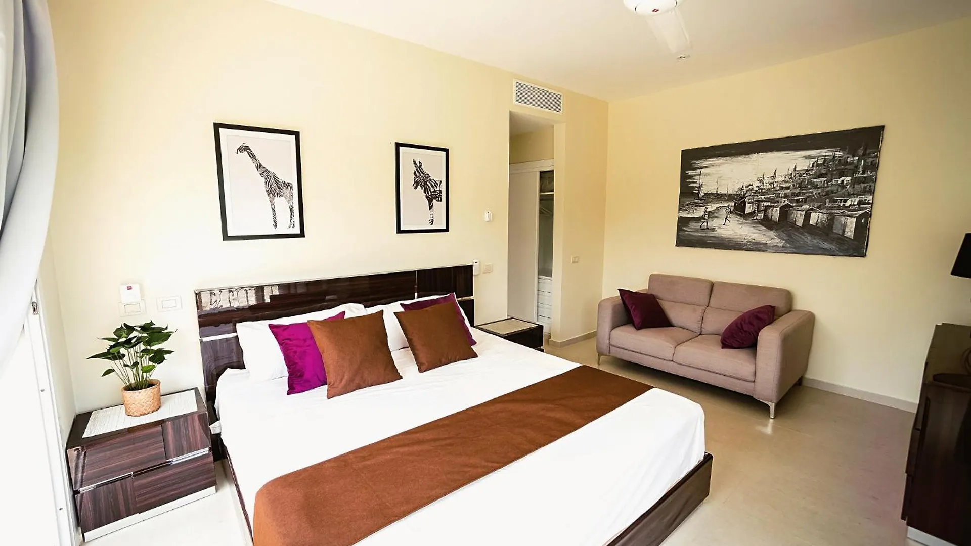 Private Iberosta Villa Fortuna - 4Bdr, Pool & Private Beach Punta Cana